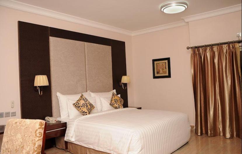 Ofas Chelsea Hotel Abuja Exterior foto